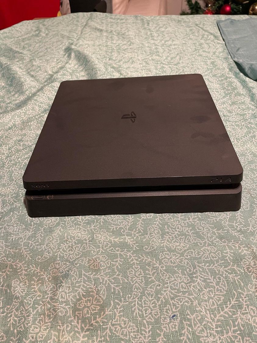 Play Station 4