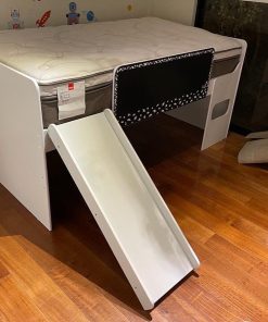 Cama plaza + resfalin + escritorio 