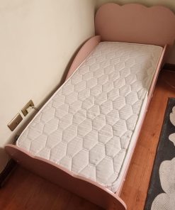 Cama