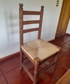 8 sillas + 2 sítiales 