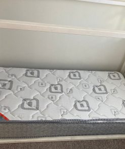Cama 1 plaza casita