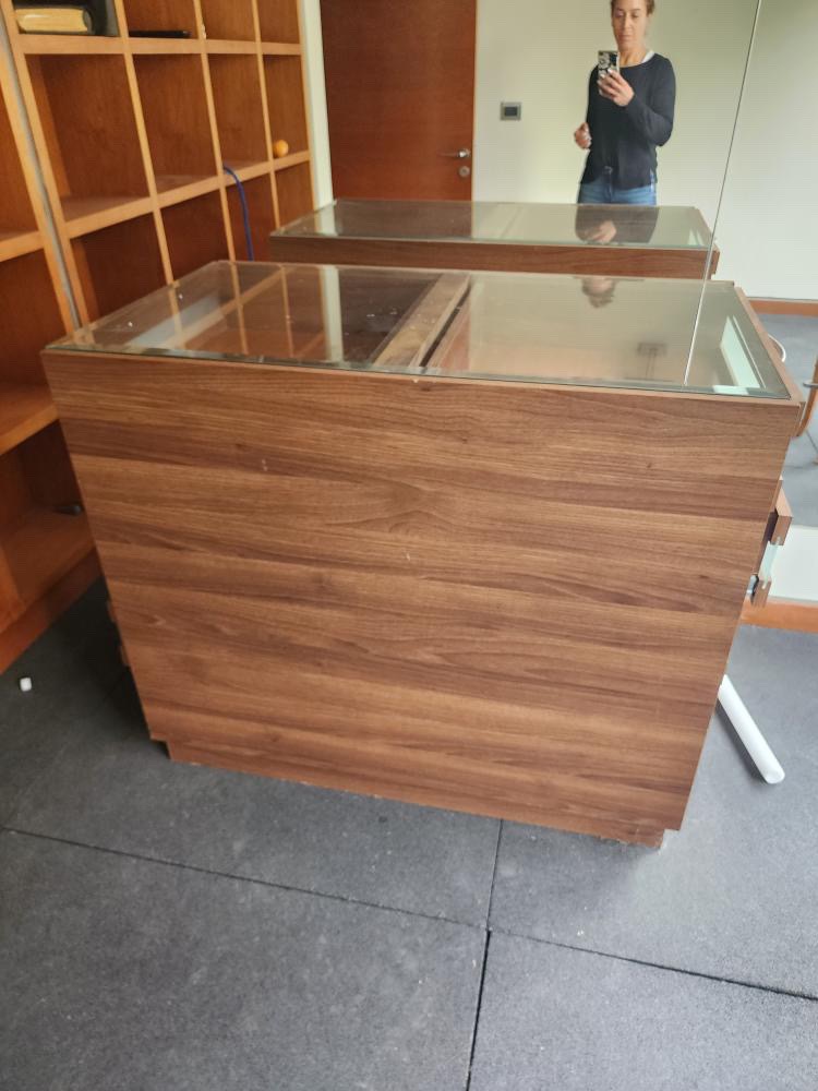 Mueble con vitrina y cajones - Imagen 5