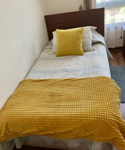 Cama con respaldo