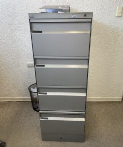 Carpetero metalico