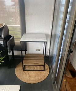 Mesa lateral mármol