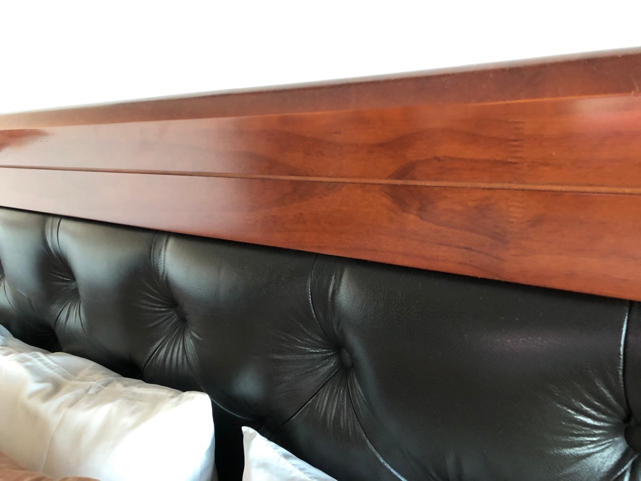 Cama con veladores - Imagen 6