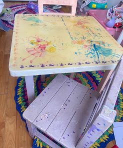 Mesa con 2 sillas
