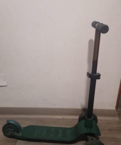 Scooter con casco