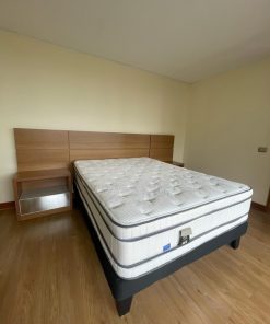 Respaldo de cama con 2 veladores