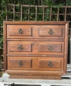 Mueble de madera