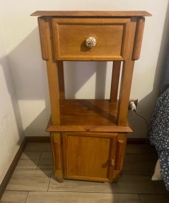 Par de veladores madera nativa