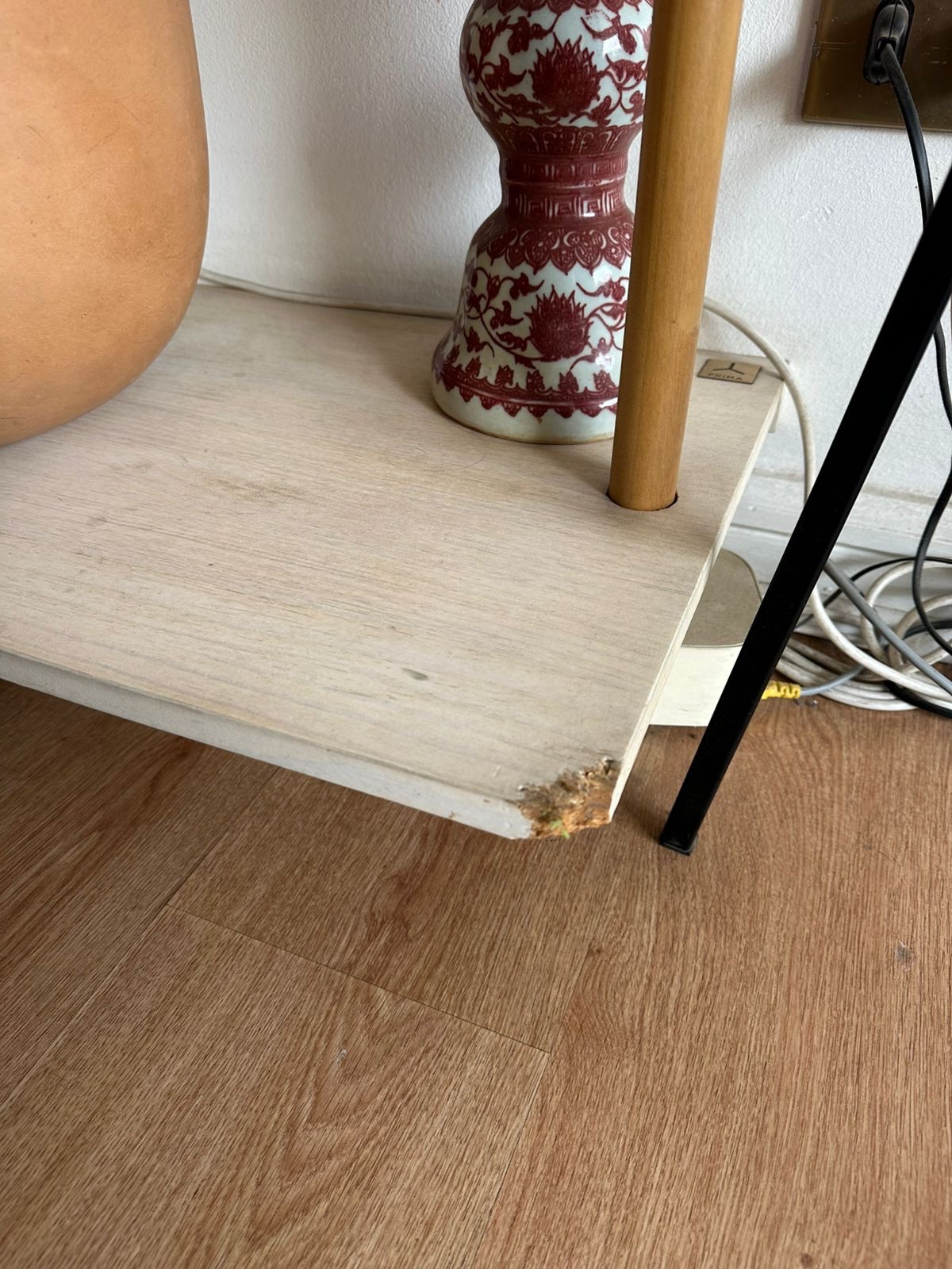Mueble bar con repisas - Imagen 3