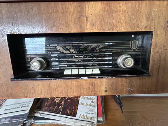 Tocadiscos antiguo - Imagen 3