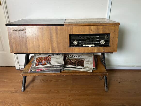 Tocadiscos antiguo