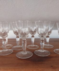 8 copas de licor dulce
