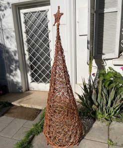 Árbol navideño de mimbre