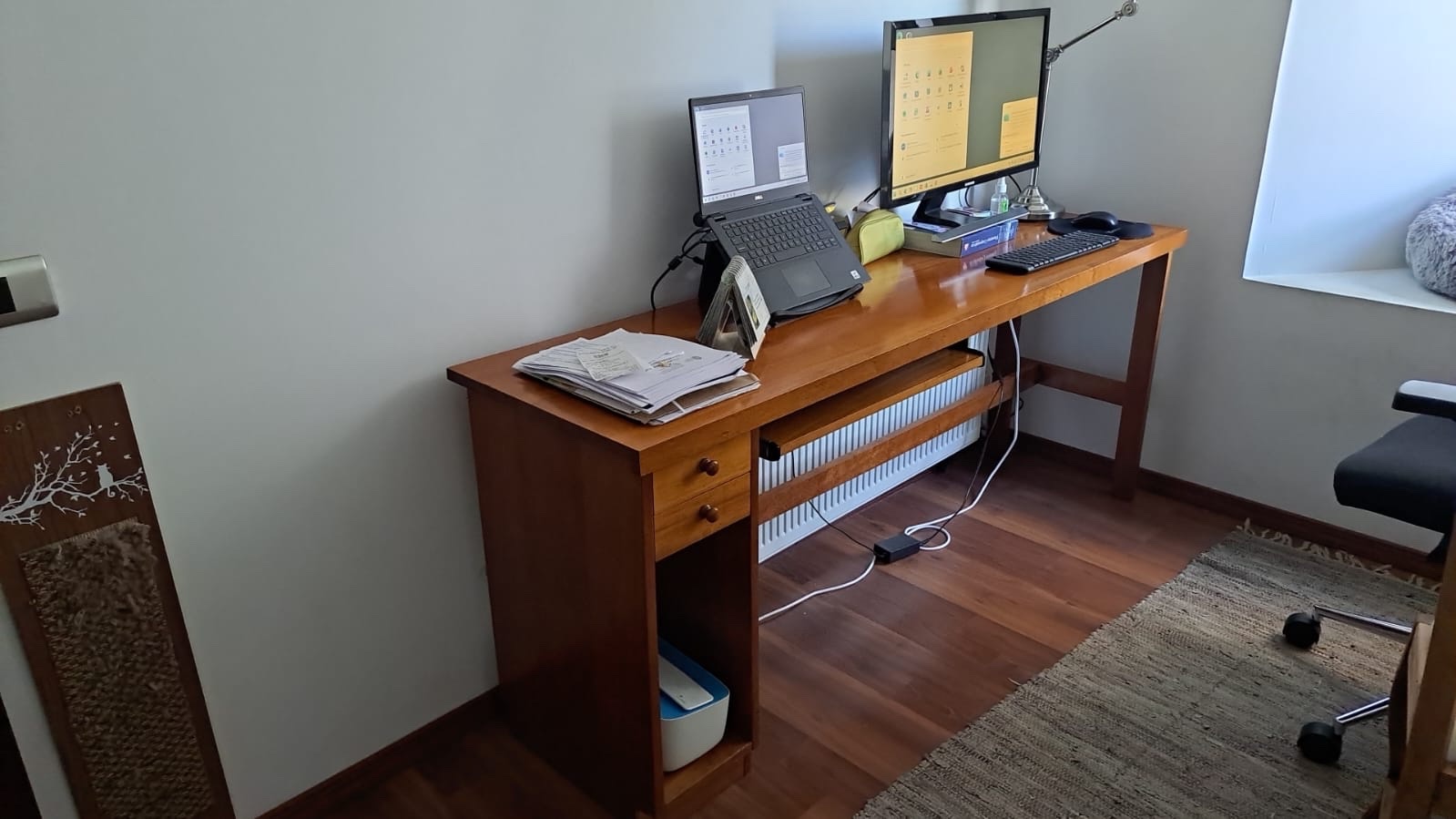 Escritorio de madera
