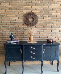 Buffet normando antiguo restaurado