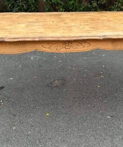 Mesa de comedor normando