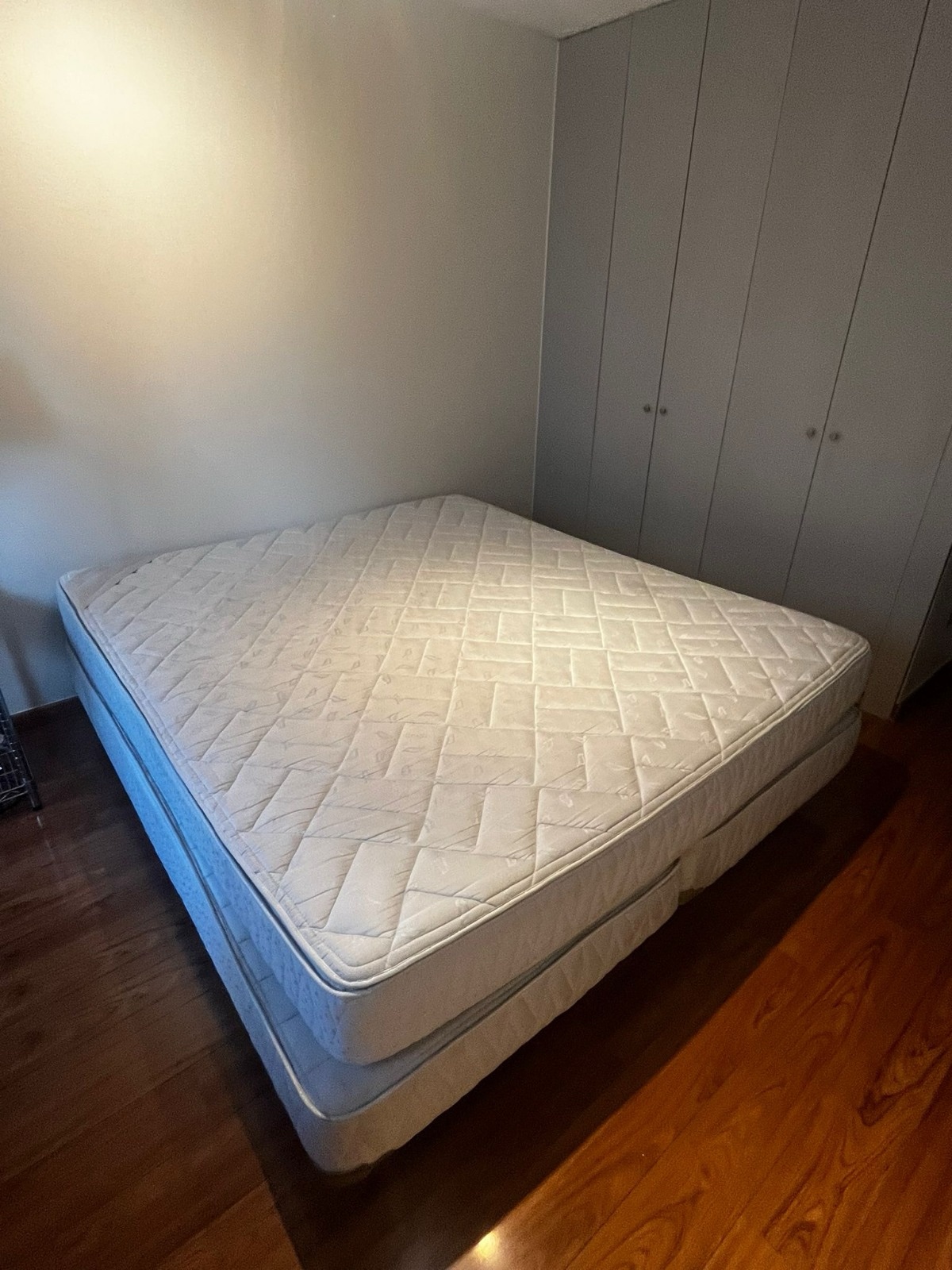 Cama King Rosen