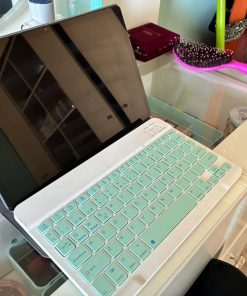 Tablet Lenovo con teclado y lápiz
