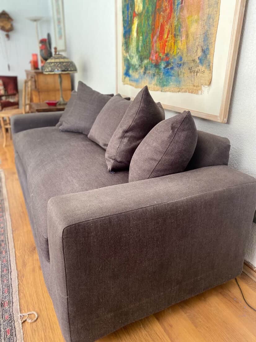 Sofa de 3 cuerpos re-tapizado negro - Imagen 4