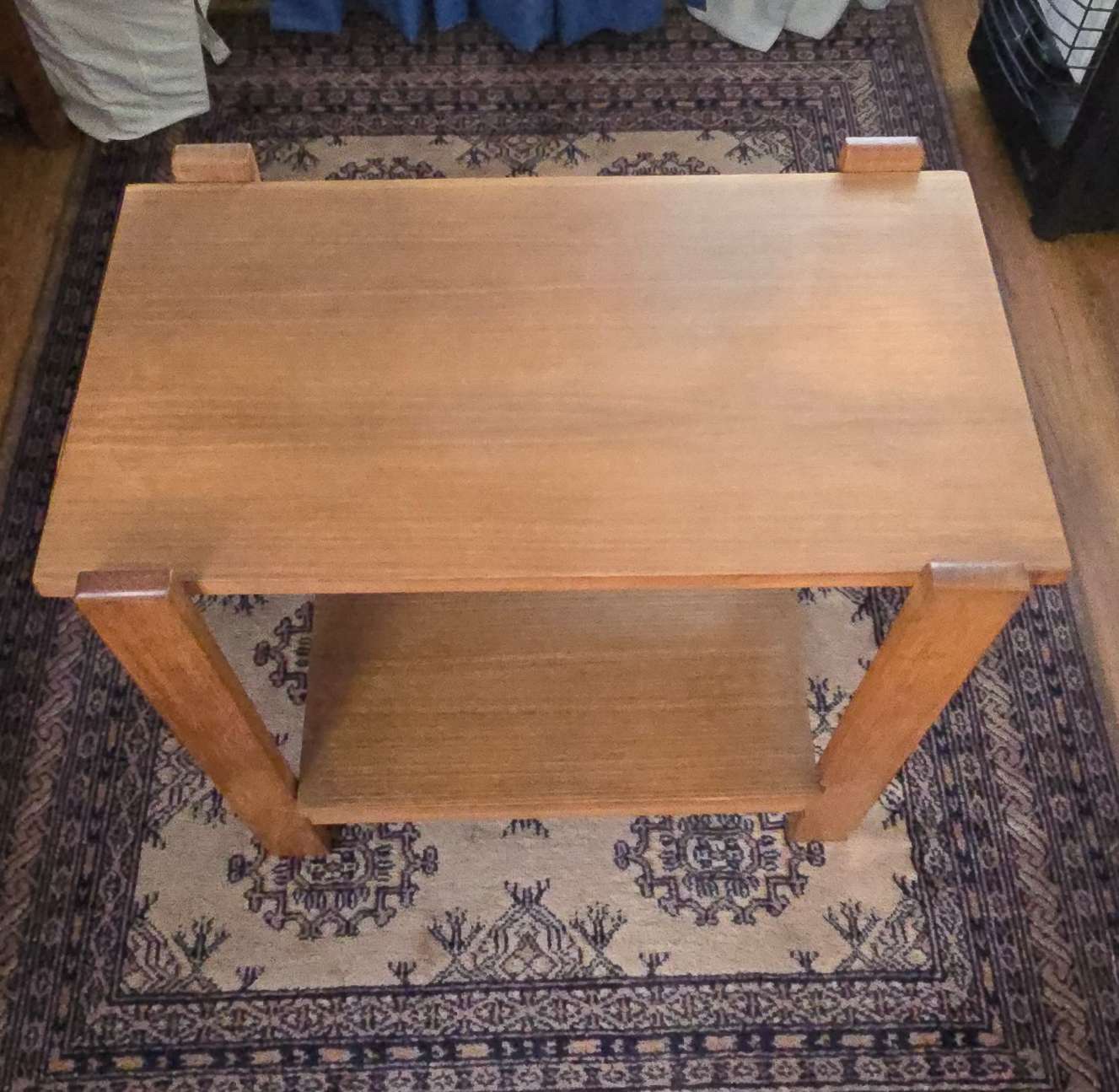 Mesa de apoyo o velador simple - Imagen 3