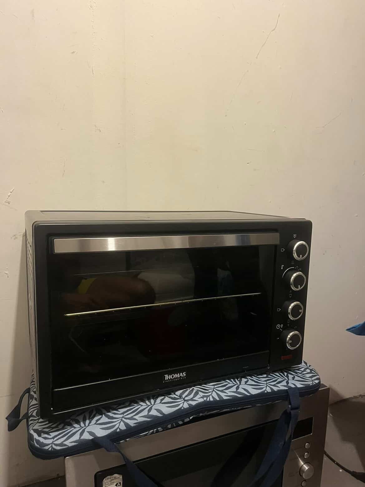 Horno Eléctrico Thomas TH-48N.