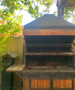 Parilla de Madera y Fierro Forjado