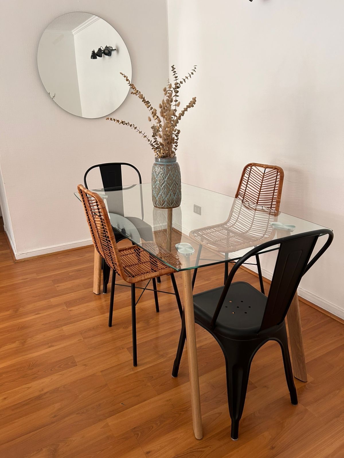 Mesa de Comedor vidrio 6 personas(SIN SILLAS) - Imagen 3