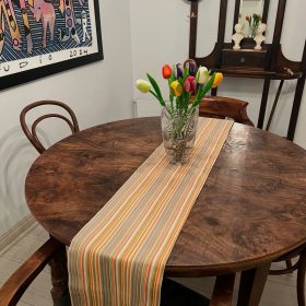 Mesa de comedor extensible de raíz de nogal