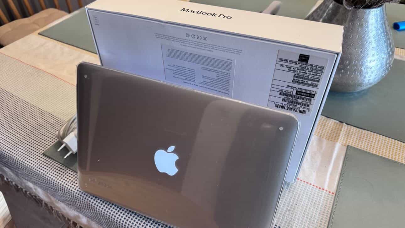 MacBook Pro Retina 13 “ Model A1425 - Imagen 3
