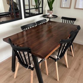 *Mesa de comedor + 6 sillas Windsor*