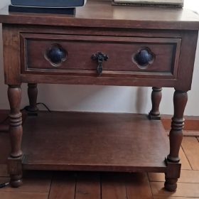 Par de Veladores de madera