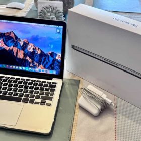 MacBook Pro Retina 13 “ Model A1425