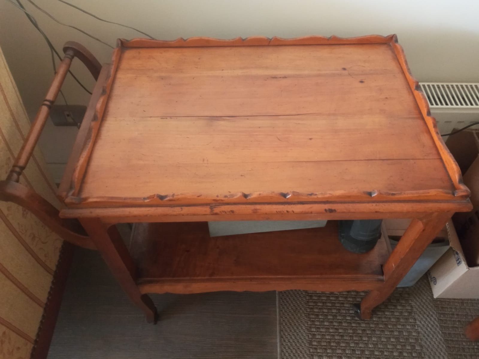 Carrito de té antiguo