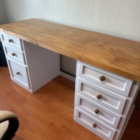 Escritorio de madera