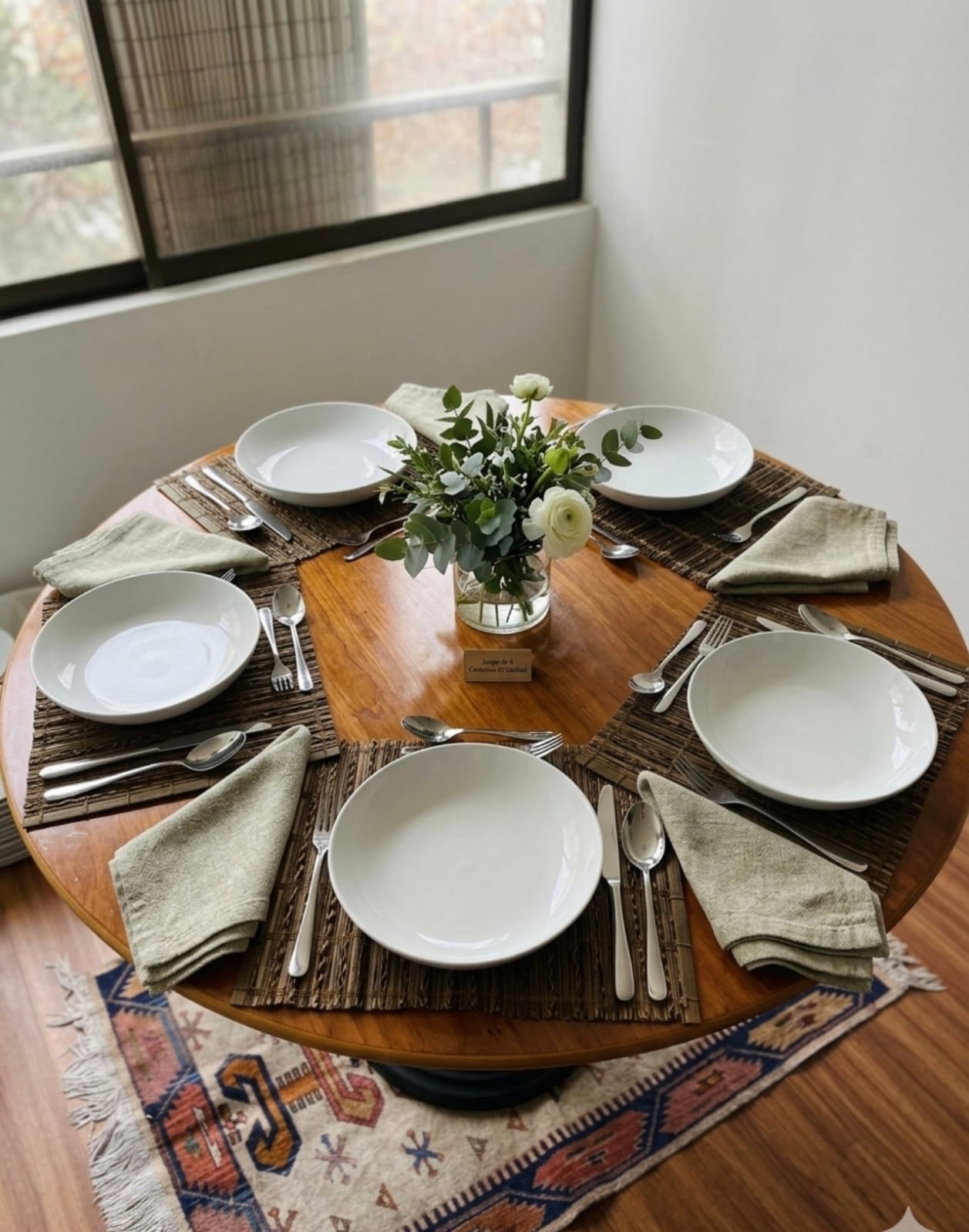 6 platos Crate & Barrel
