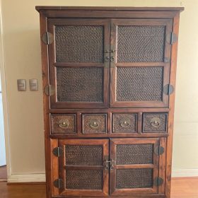 Mueble madera y rattan