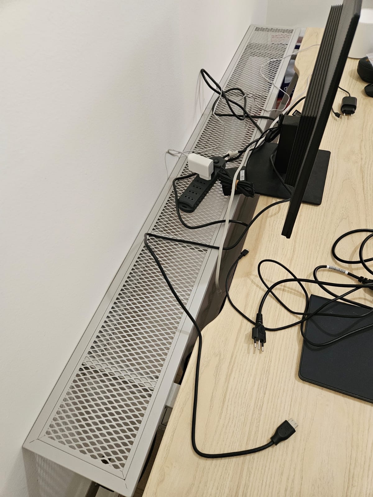 Escritorio IKEA gamer - Imagen 3