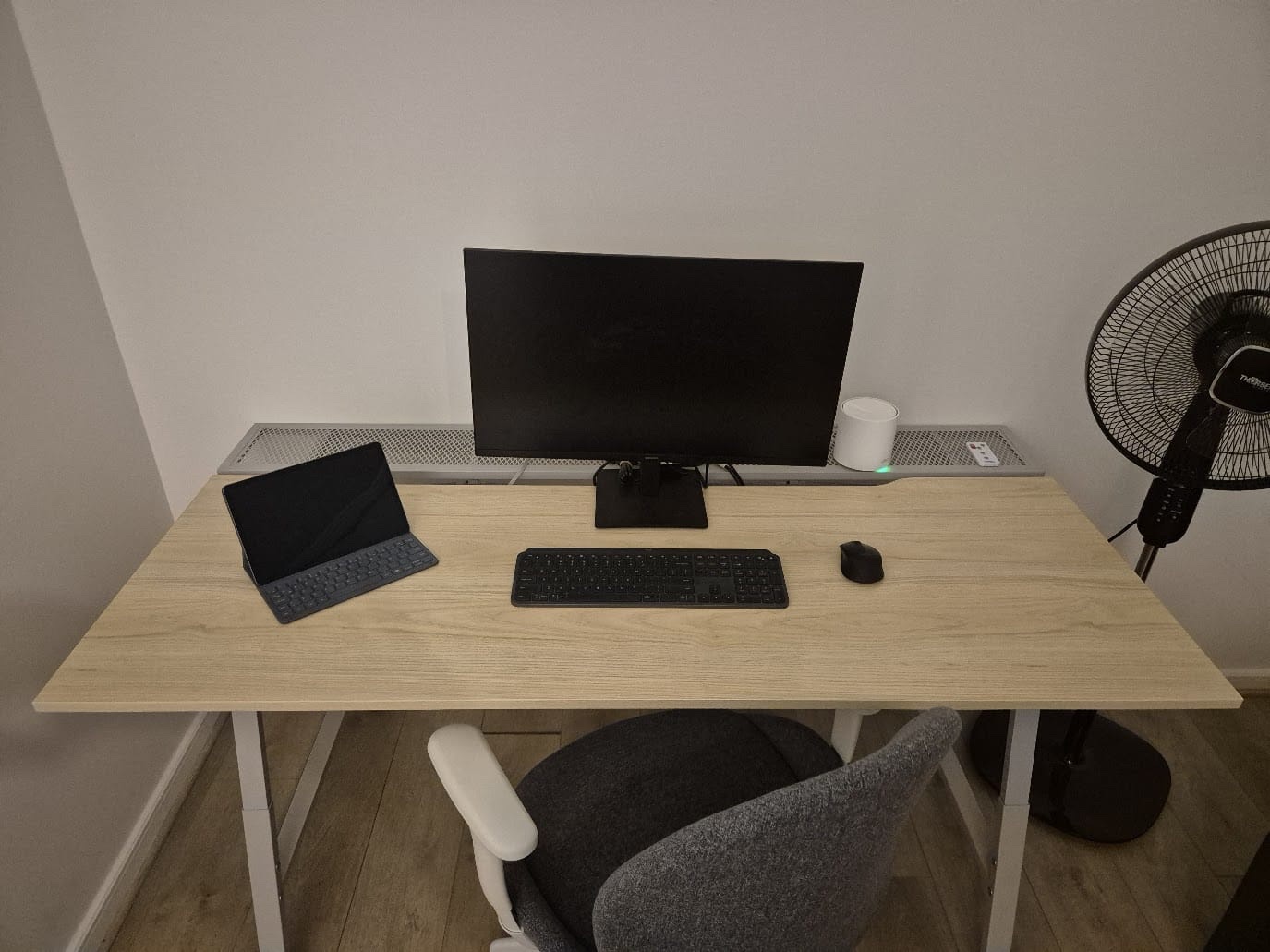 Escritorio IKEA gamer