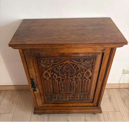 2 Muebles de madera puerta tallada - Imagen 4